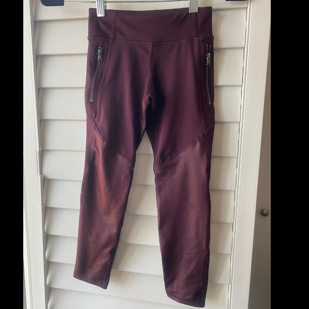Girl’s Old Navy Active leggings